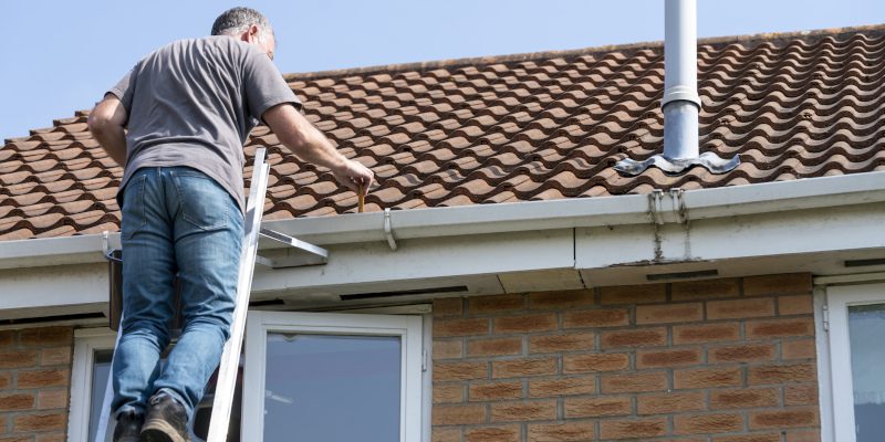 3 Benefits of Gutter Cleaning Services